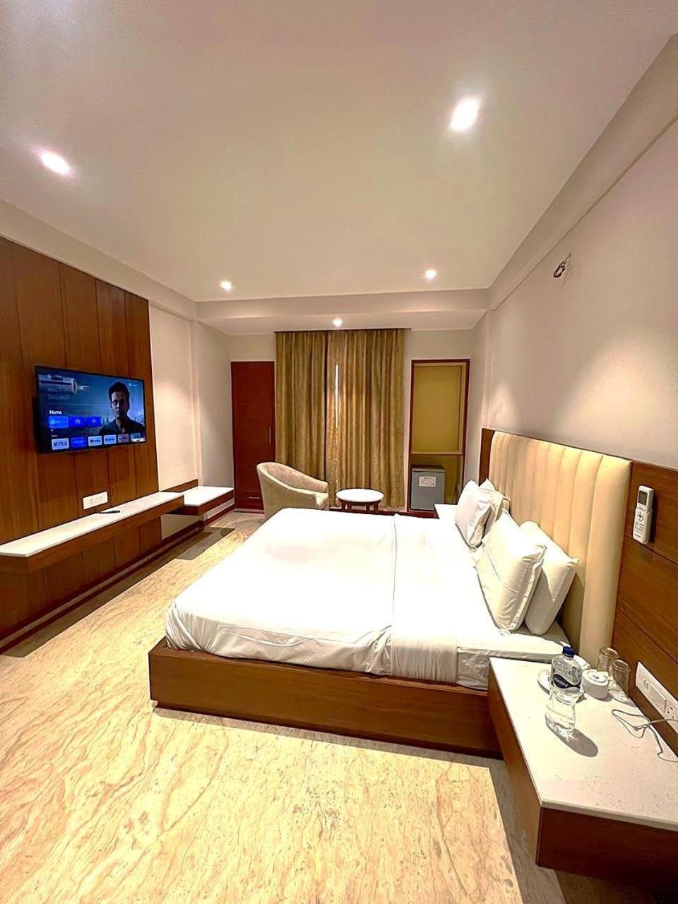 אגרה Hotel Bhoomivilas מראה חיצוני תמונה