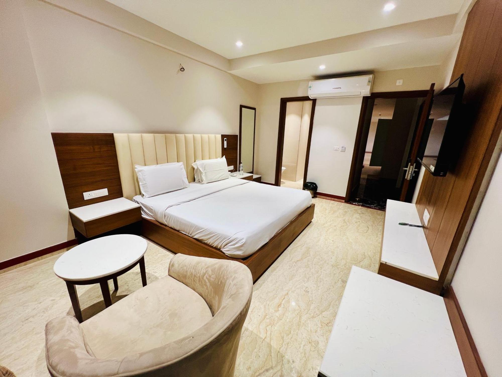 אגרה Hotel Bhoomivilas מראה חיצוני תמונה